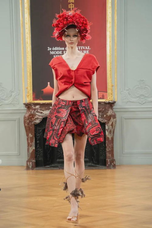 綻放巴黎 陜西旅游集團(tuán)攜 周原衣語 以時(shí)尚手法展示三千年中國之美