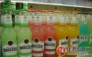 商超預(yù)調(diào)酒銷(xiāo)量飆升 備受年輕人青喜愛(ài)